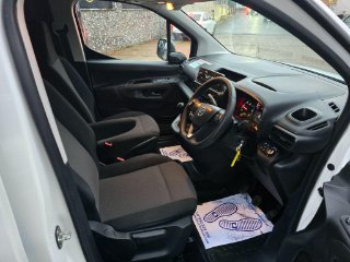 /photos/11640/9eae9477-a0c1-4ae2-95c3-a3fca33e4c46_i320x240.jpg